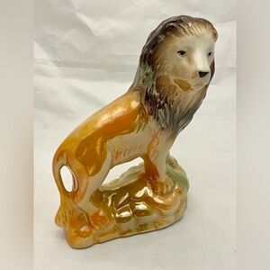 Porcelain Lion, Made In Brazil, Luster Iridescent Figure, 7 inch VTG EUC